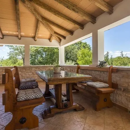 House Matija With A Pool *