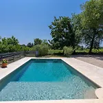 House Matija With A Pool