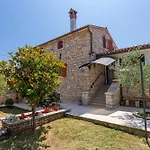 Сasa de vacaciones House Matija With A Pool *