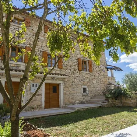 House Matija With A Pool * Svetvinčenat