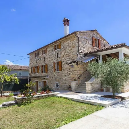 House Matija With A Pool * Svetvinčenat